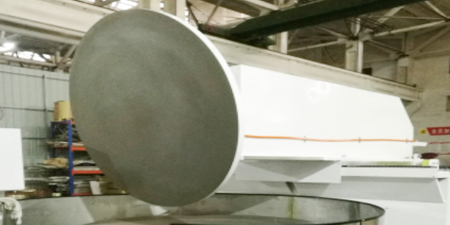 德益機(jī)械成熟的加工經(jīng)驗(yàn)和生產(chǎn)體系，讓客戶(hù)當(dāng)場(chǎng)拍板簽訂年度合作